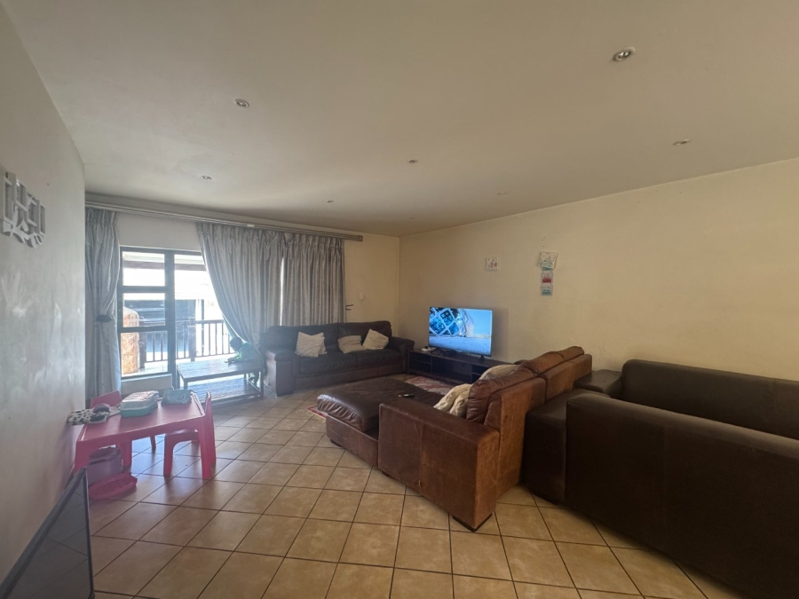 3 Bedroom Property for Sale in Birdwood Estate North West